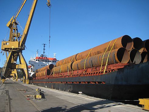 Loading of pipes